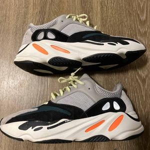 Addidas yeezy boost 700 wave runners